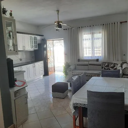 Kena Apartment *